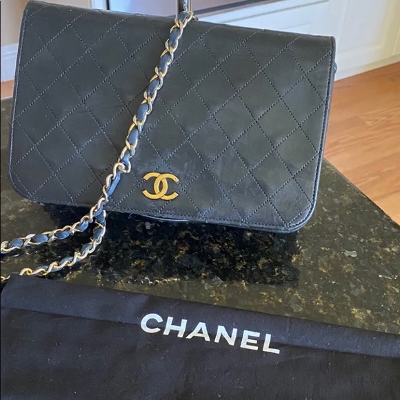 Chanel Vintage Full Flap Bag Quilted Lambskin Medium COA - Picture 2 of 12